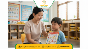 Người hỗ định hướng cho trẻ các hành vi tích cực là giáo viên dạy trẻ tự kỷ