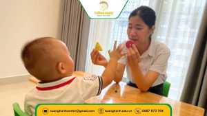 Trẻ 22 tháng tuổi phối hợp cùng giảng viên Tường Hạng 1-1 tại nhà