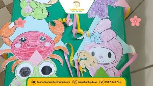 Bộ sưu tập diều giấy hình con vật ngộ nghĩnh do các bé tự làm tại Trung tâm Tường Hạnh