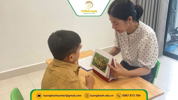 Đánh giá bé bằng phương pháp xem tranh